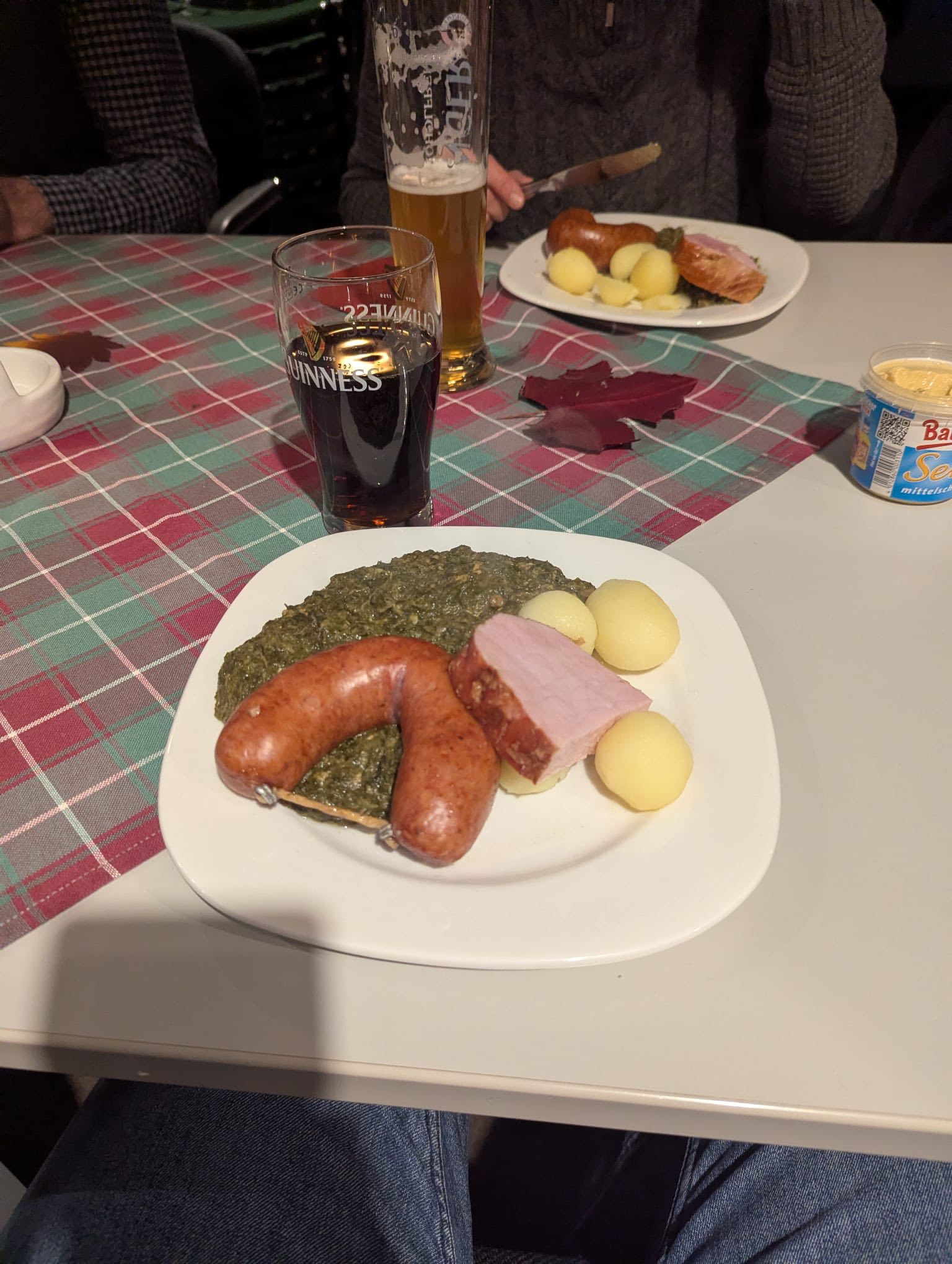 20251129_wurstessen_2